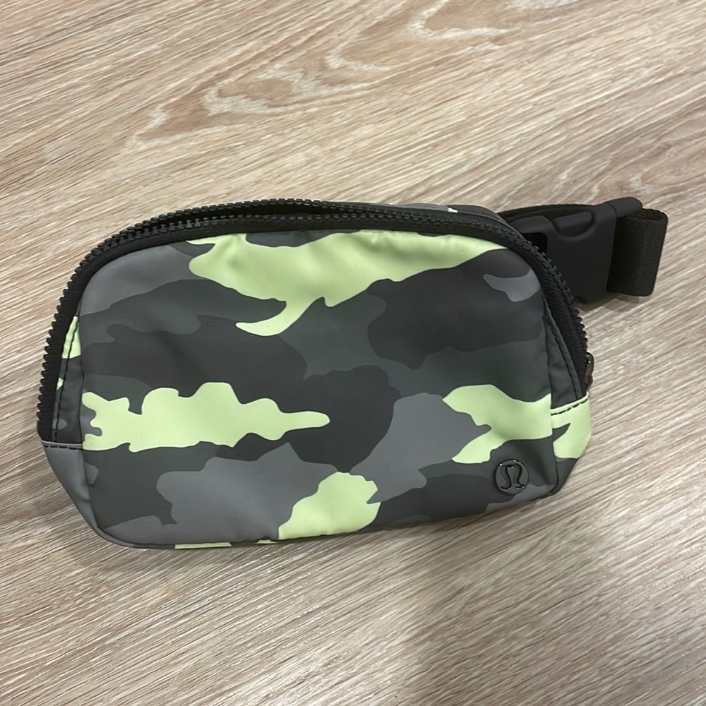 Camo Lululemon Beltbag